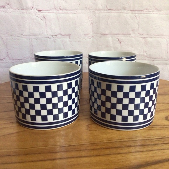 International Tableworks Classic Checks Stoneware Mugs - Set of 4 - Picture 2 of 7